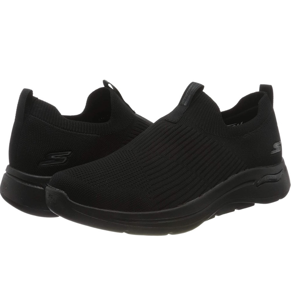 NWT Sketchers Gowalk Arch fit Stretch-fit slip on walking shoes